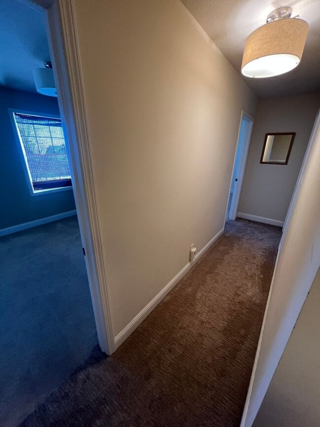 Building Photo - Great family home next door to Edwards Elementary in west Ames-4 bedroom 3 1/2 baths, 2 car garag...