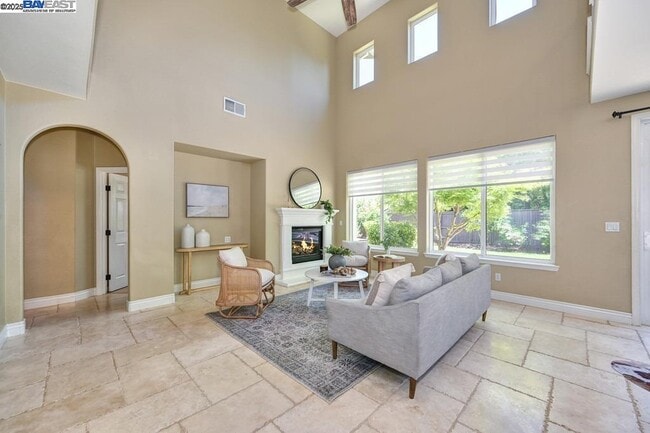 Building Photo - 1207 Villagio Dr