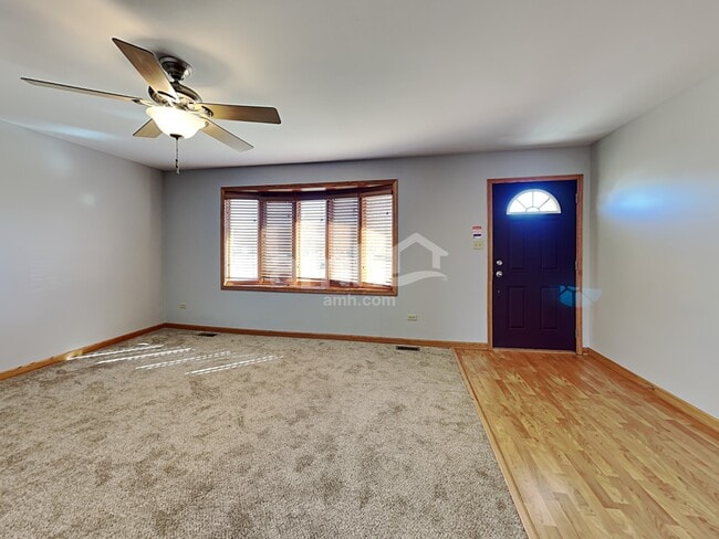 Building Photo - 1509 Bassett Dr