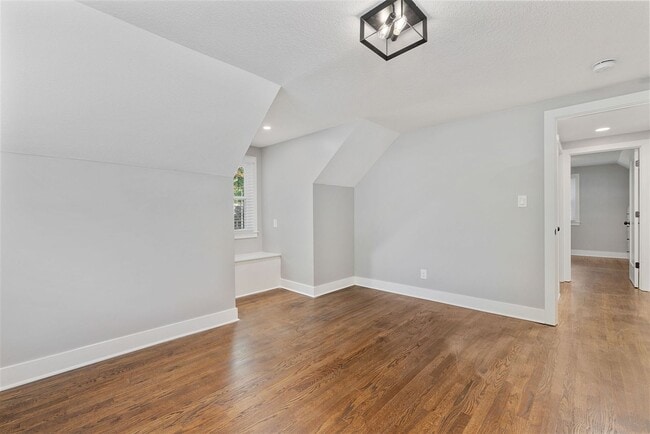 Building Photo - 7615 W 95th Terrace
