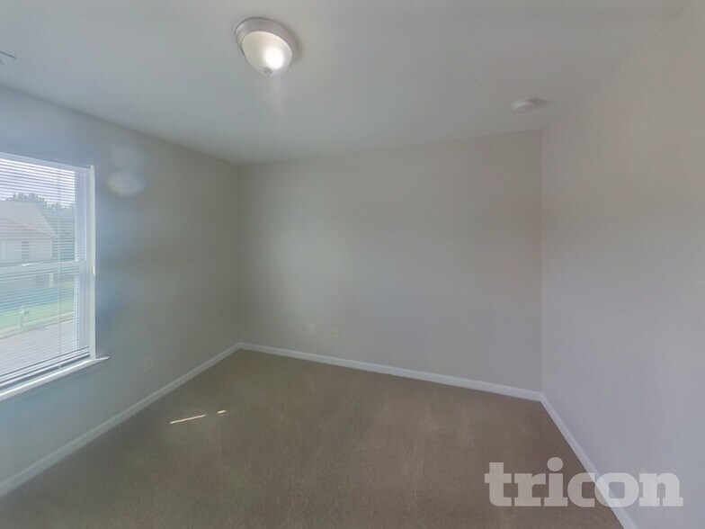 Building Photo - 30 Wyndham Ct