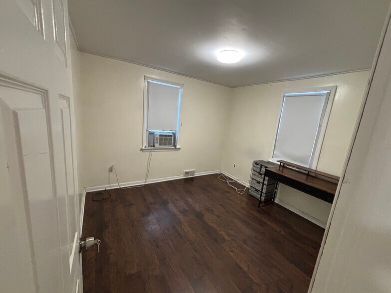 Building Photo - 438 Ewingville Rd