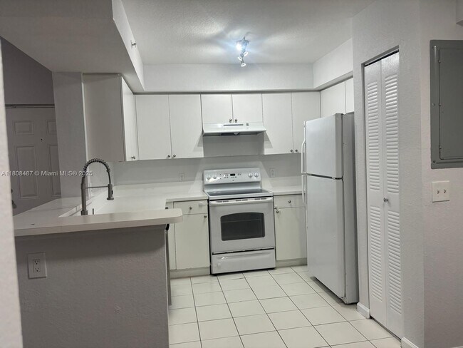 Building Photo - 15470 SW 284th St