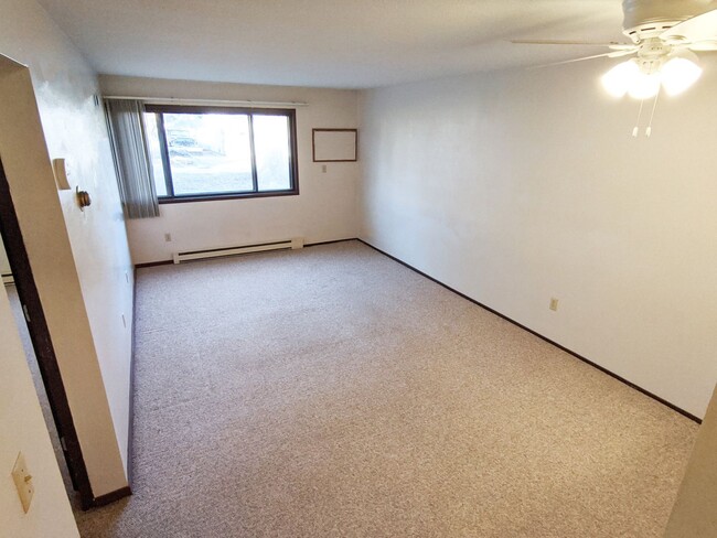 Primary Photo - 1 Bedroom Apartment in Lonsdale