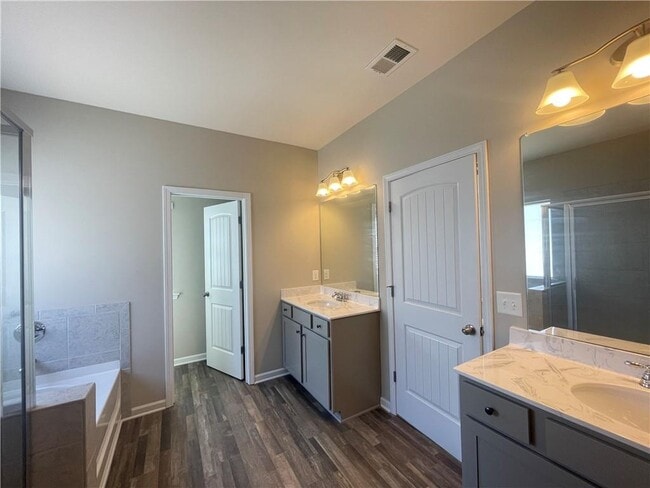 Building Photo - 145 Bryon Ln