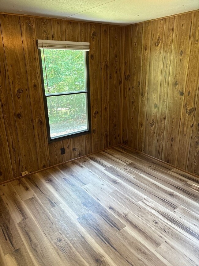 Building Photo - Quiet 3 Bedroom in Alexander
