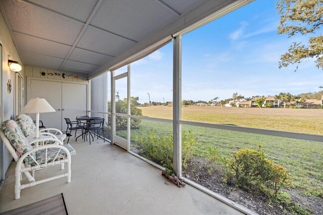 Building Photo - 880 Bird Bay Dr W