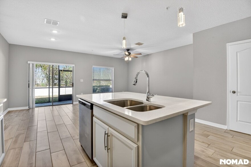 Building Photo - 242 Evertree Loop