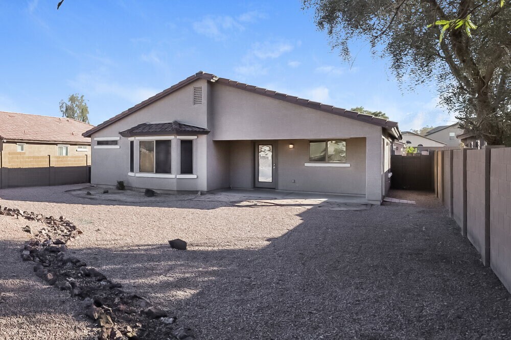 Building Photo - 8028 S 48th Ln