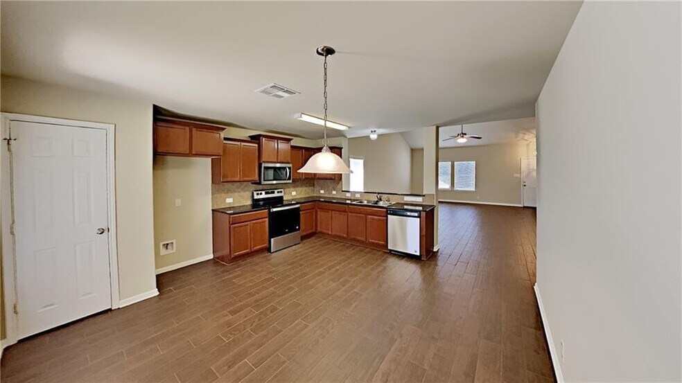 Building Photo - 200 Adriana Ln