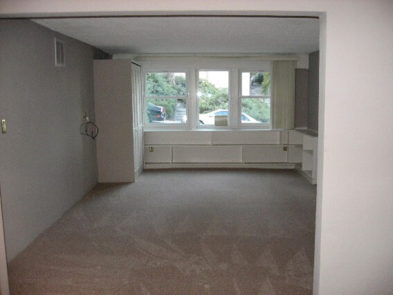 living area - 3504 Columbia St