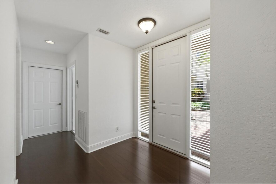 Building Photo - 658 Vintage Reserve Cir