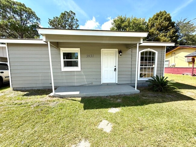 Primary Photo - 3831 Morningview Dr