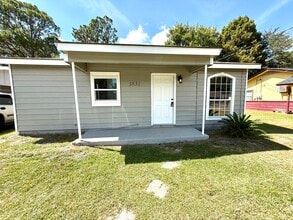 Building Photo - 3831 Morningview Dr