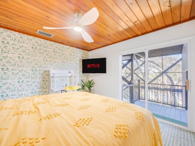 Building Photo - 5537 Pelican Way