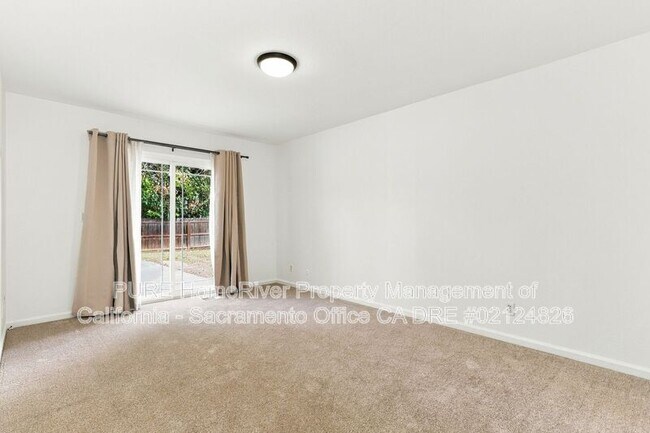 Building Photo - 4924 Olive Oak Way