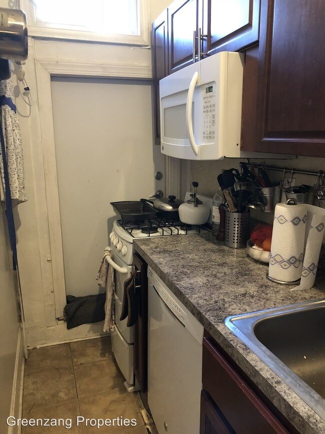 Building Photo - 735 Spruce St