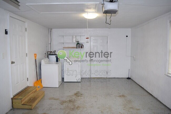 Building Photo - 1310 Sparrow Rd