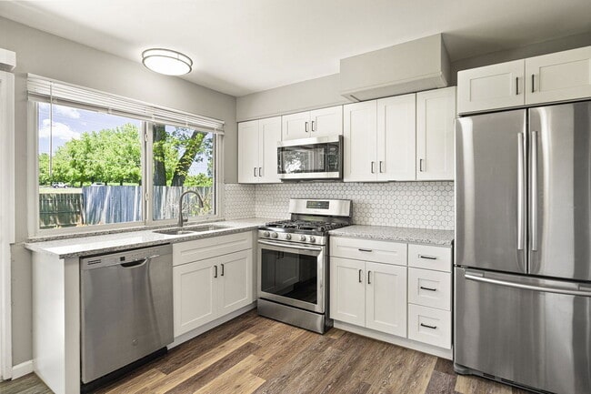 Building Photo - 3483 Norberg Dr