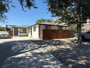 Building Photo - Charming 3BR Duplex in Aurora