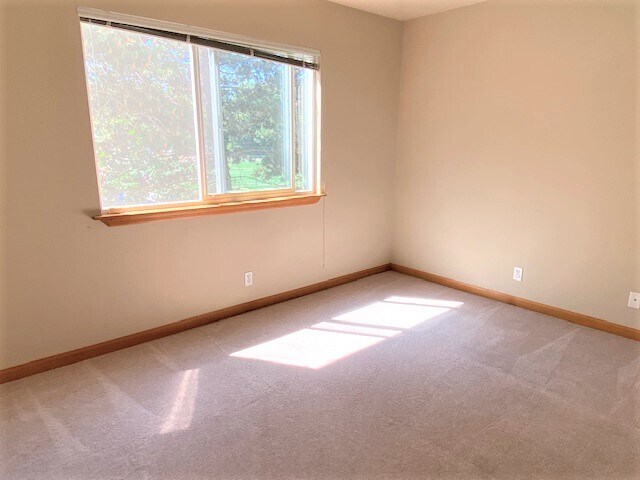 Building Photo - 1407 NE 166th Ct