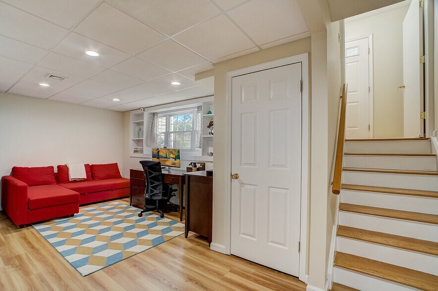 Large closet on ground floor - 16 Castle Dr