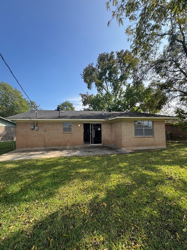 Building Photo - Rental Property in Bossier City