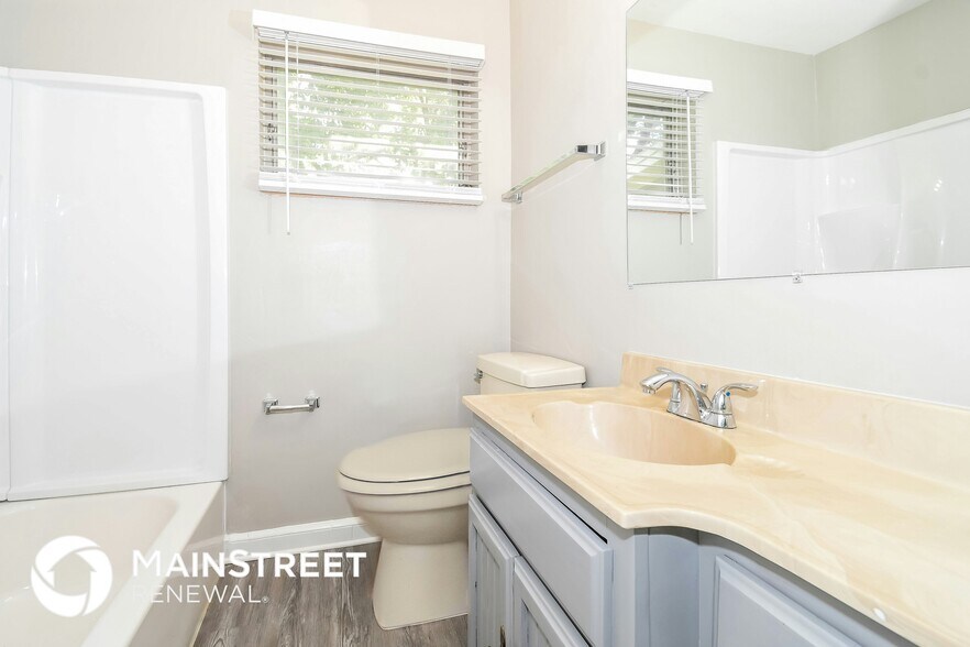 Building Photo - 6238 Green Pine Ln