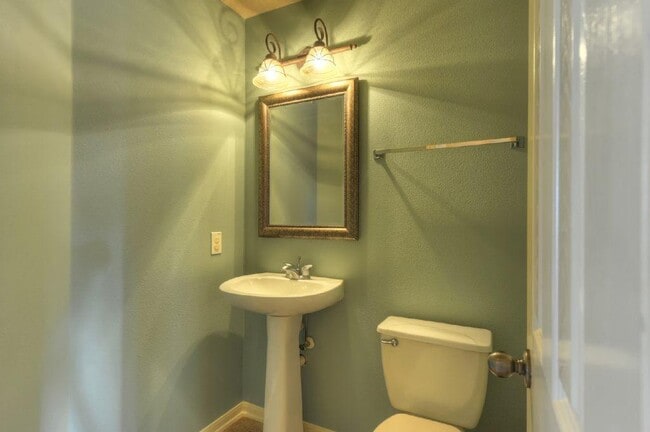 Building Photo - 19918 Hardsville Dr