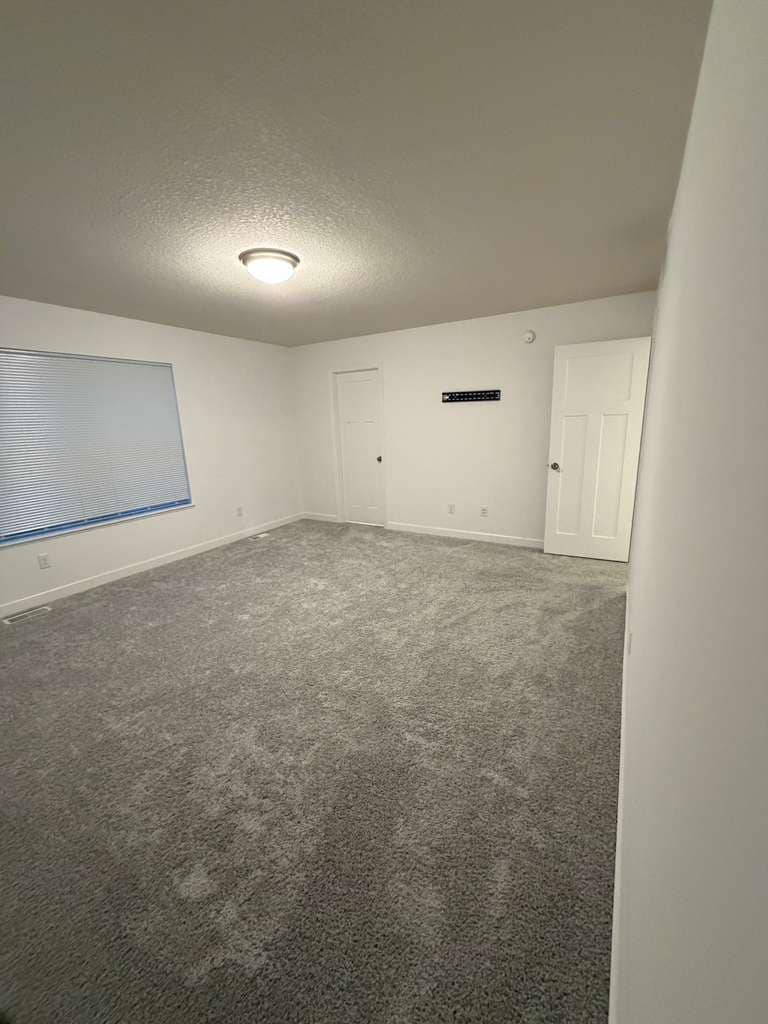 Building Photo - 10604 Heron Ave S