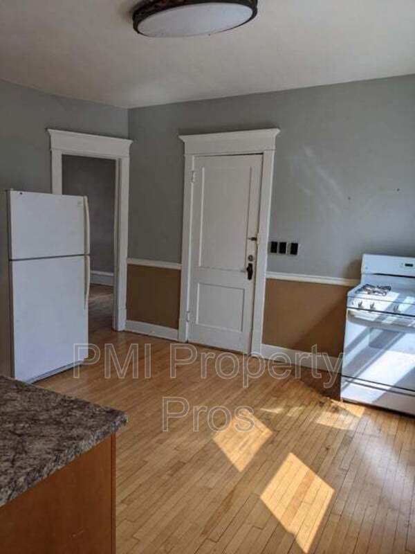 Building Photo - 3014 N 2nd St