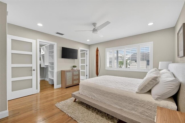 Building Photo - 160 Marina Del Rey Ct
