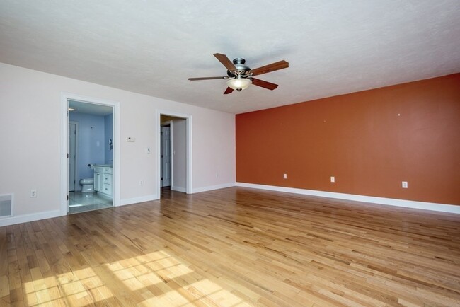 Building Photo - 22 Cortland Dr