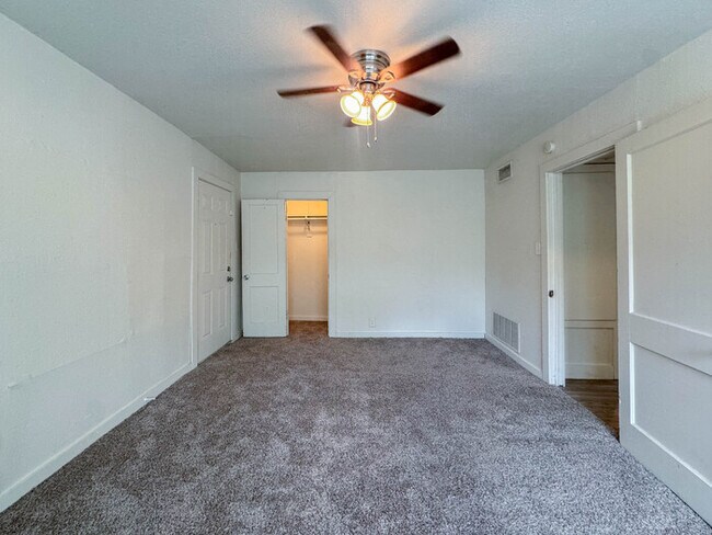 Building Photo - 609 Amarillo St