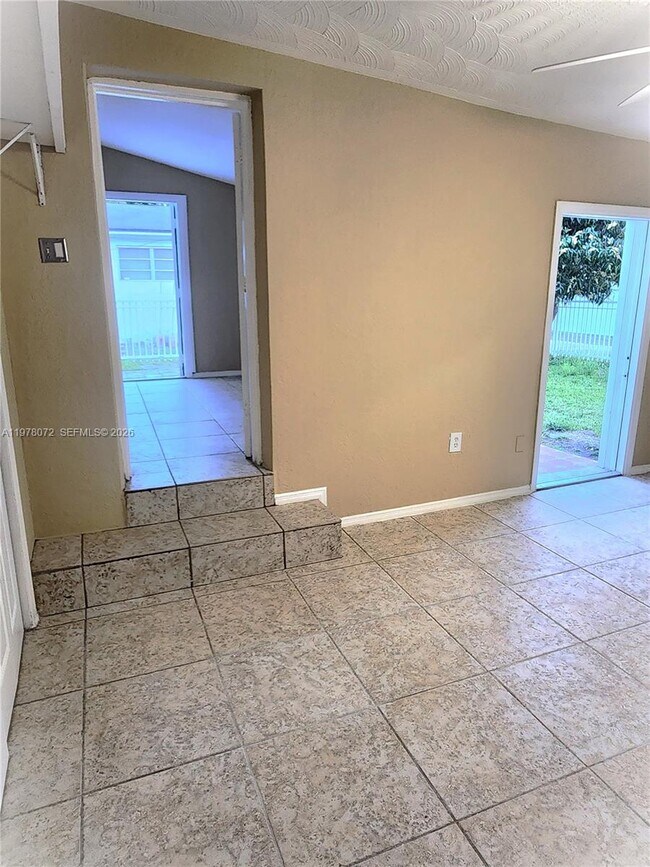 Building Photo - 1030 NW 48th St