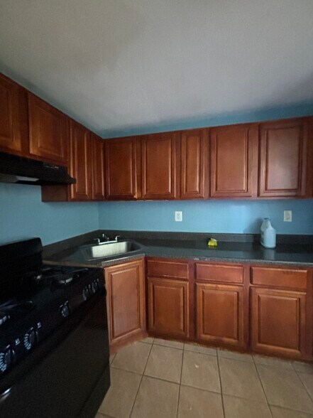 Primary Photo - 49 N 13th St