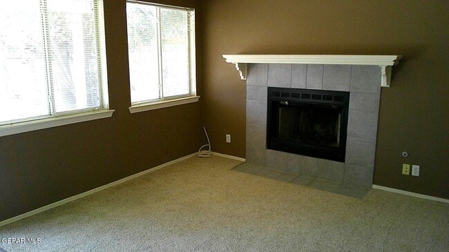 Building Photo - 1450 Plaza Roja Ct