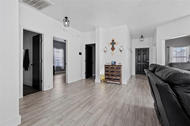Building Photo - 7529 Topaz Way