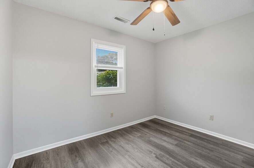 Building Photo - 812 Villa Park Ct