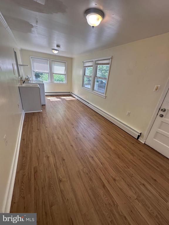 Building Photo - 6501 Glenbard Ct