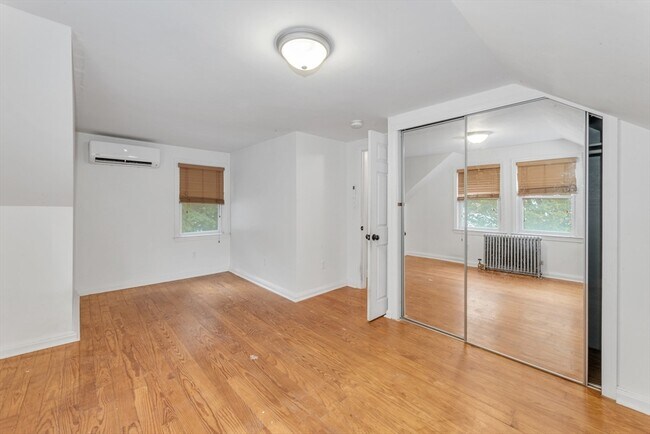 Building Photo - 153 Stimson St