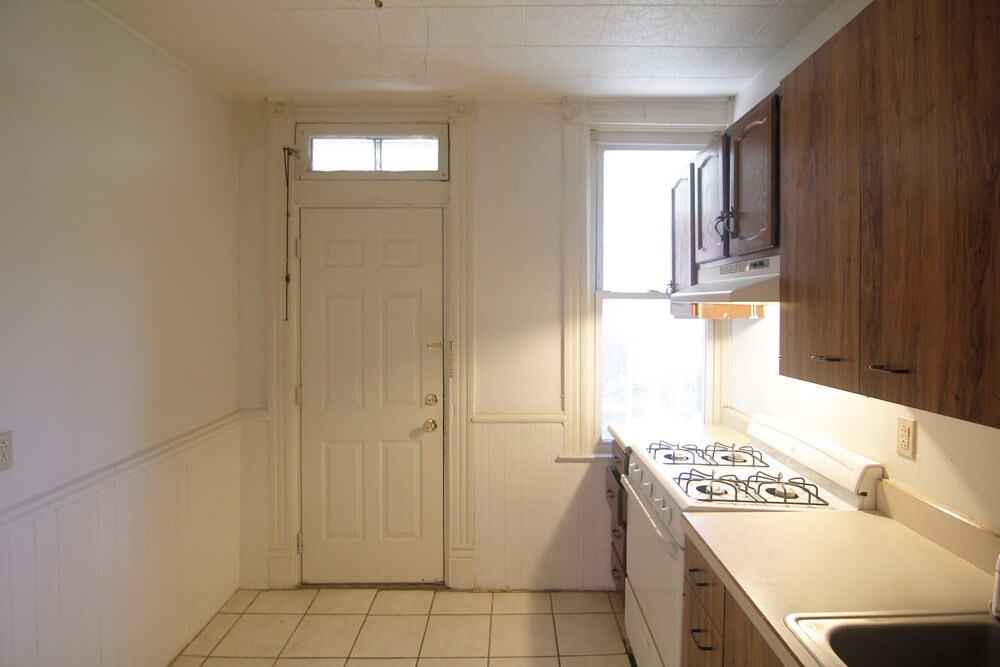 Building Photo - 618 West St