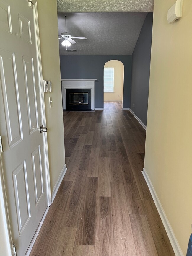 Building Photo - 3769 Stagecoach Pass