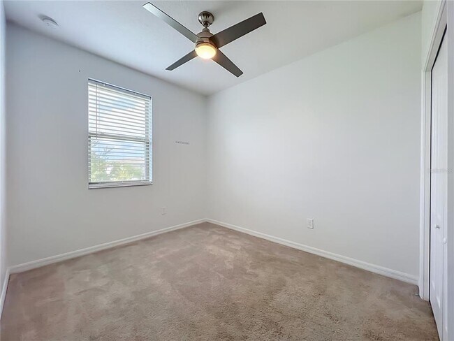Building Photo - 12043 White Wave Point