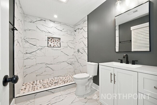 Building Photo - 7124 Sherbourne Dr