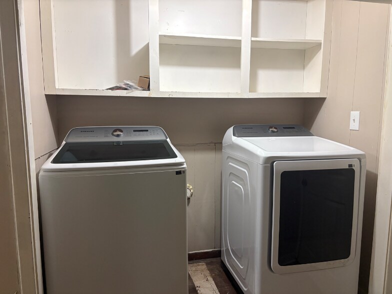 Building Photo - 603 Thornhill Dr