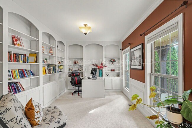 Building Photo - 10644 Euclid Ave NW