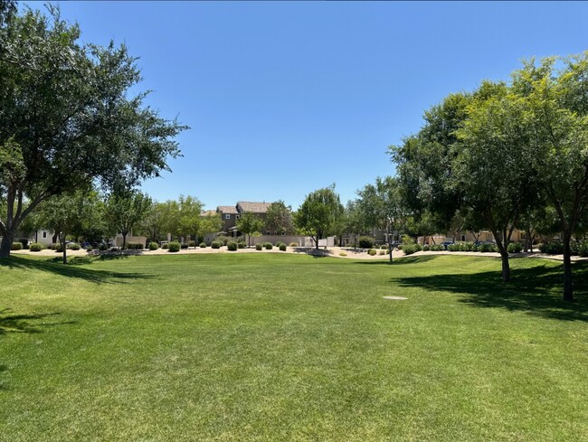 Building Photo - Charming Gilbert Home in Prime Location!