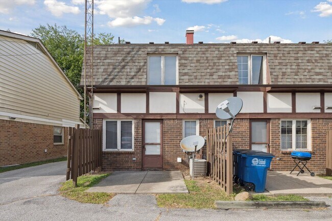 Building Photo - 5427-5433 Glenridge