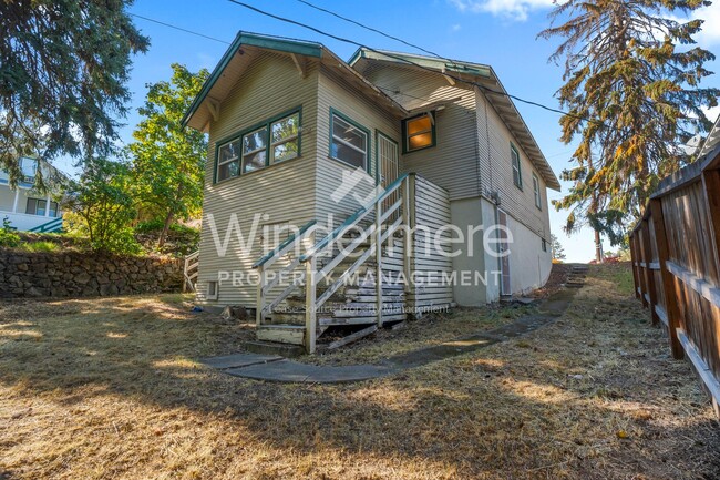 Building Photo - Lower South Hill Bungalow